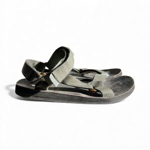 Teva original universal sport olive Green Sandals men’s size 10